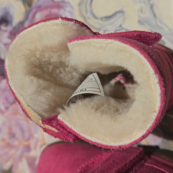 Fuchsia UGG Leather Infant Boots  Size 2/3 Booties Baby Hot Pink Suede Fleece - Picture 7 of 10